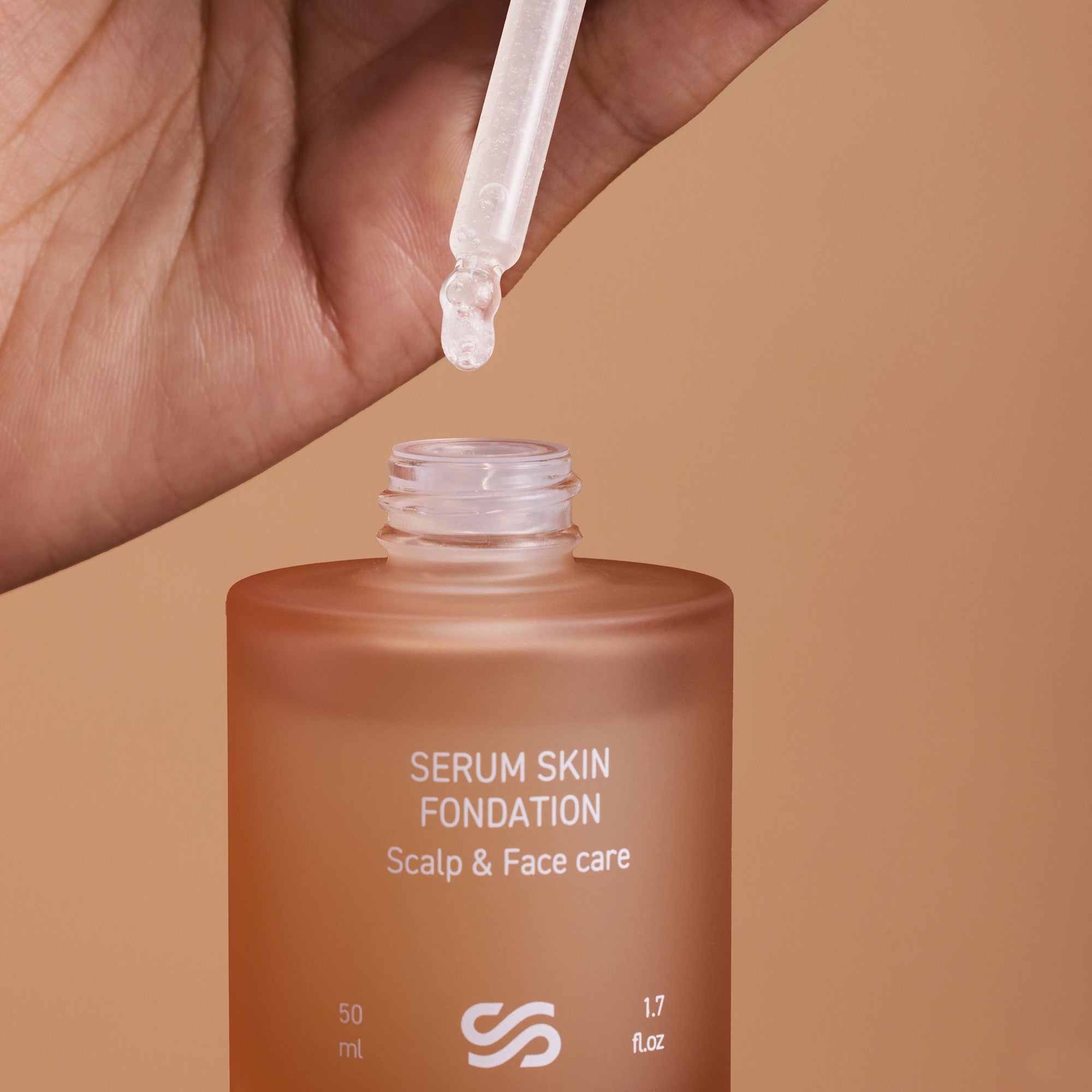 Faut-il hydrater son cuir chevelu, et comment ?